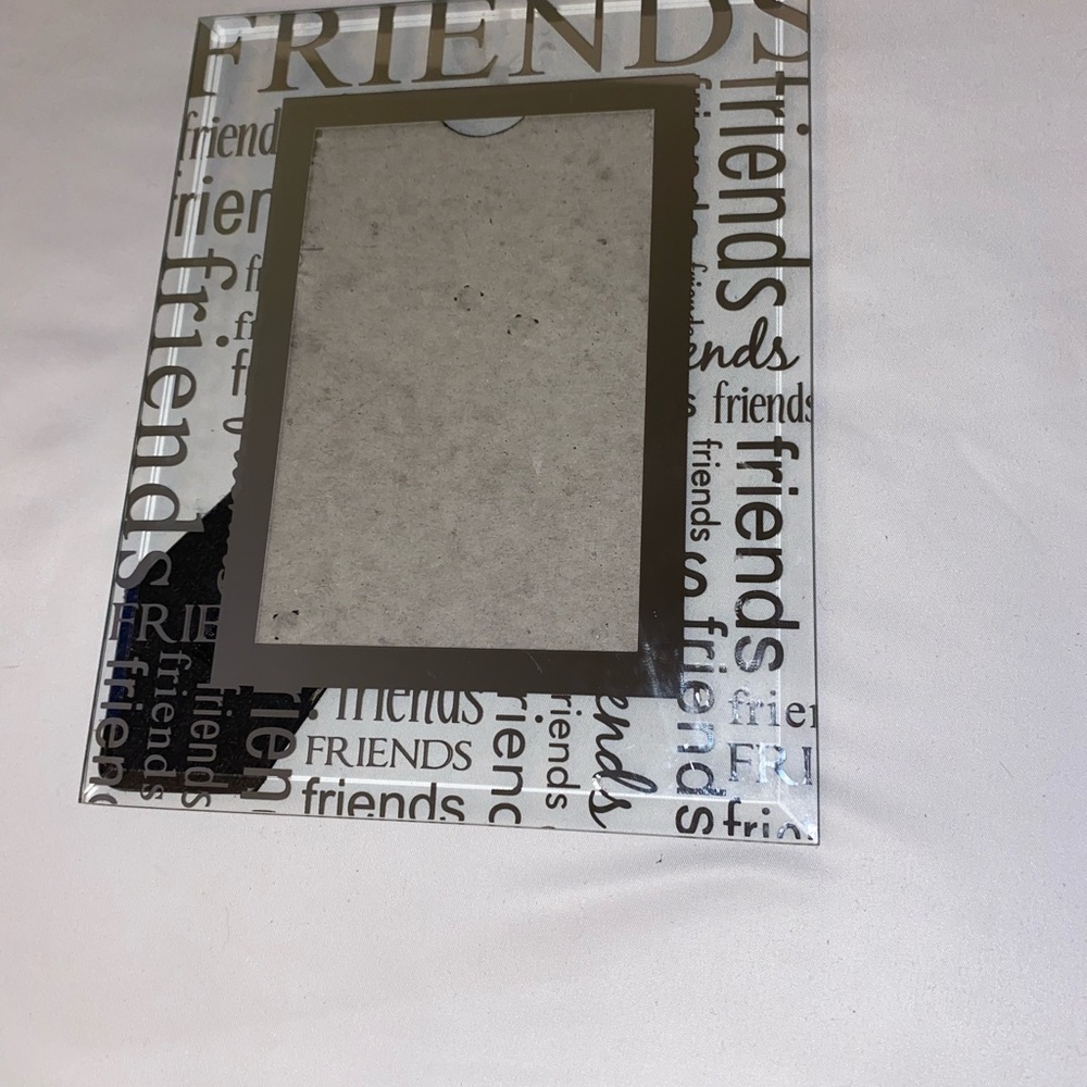 Picture frame. - Picture 2 of 3